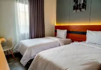 Queen Boutique Hotel Simpang Lima Hotels in Jomblang