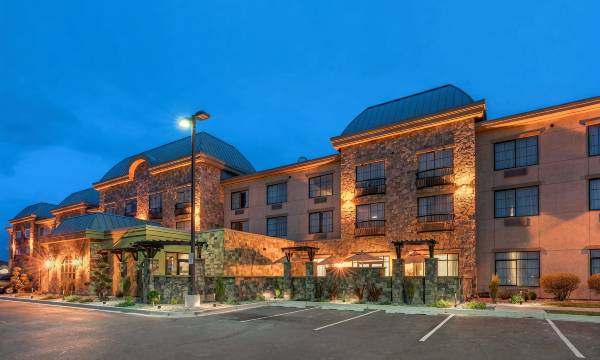 Best Western Premier Pasco Inn Suites