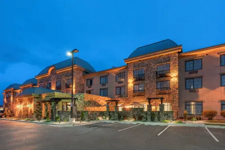 Best Western Premier Pasco Inn  Suites