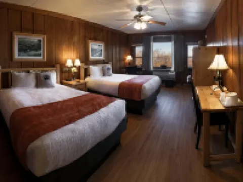 บิ๊กมีโดวส์ลอดจ์ โรงแรมในPage County