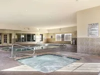La Quinta Inn & Suites by Wyndham Hobbs Hotels in Lea County