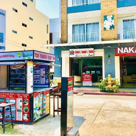 Naka Guest House Отели рядом с достопримечательностью «Кафе с тайской кухней»