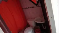 Bright and Youth Condo with Hot Water.