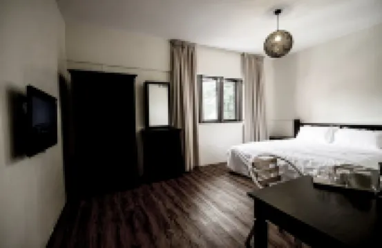 8 Boutique Hotel by the Beach