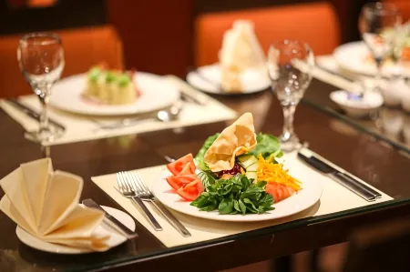 Tulip Inn Corniche Dammam Отели рядом со станцией Саудовская железнодорожная организация железнодорожная станция