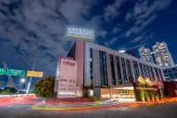 คริสตัล เออร์บัน มอนเตร ซาน เฮโรนิโม่ โรงแรมใน