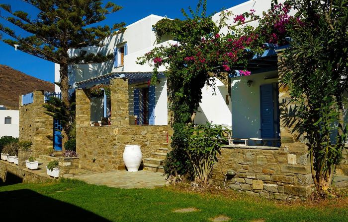 Elena Studios & Apartments
