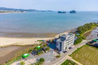 Seocheon Sunrise Beach House Pension