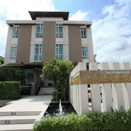 Rapeepan Ville Hotel Отели рядом с достопримечательностью «Башня Sunee»