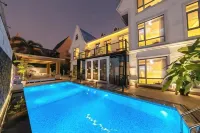 Deluxe Villa Boutique Hostel