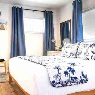 Cozy Cambria Cottage/Firepit/EVCharger/Beach Vibe/King Bed Rooms