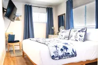 Cozy Cambria Cottage/Firepit/EVCharger/Beach Vibe/King Bed