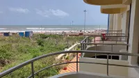 Swimming Sea Facing Hotel - sul mare