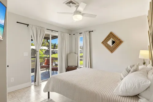 Caloosahatchee Hideaway I, Waterfront Farmhouse Escape, Near Babcock Ranch - Villaer
