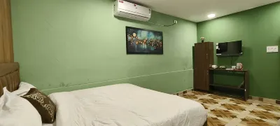 Himalaya Pool & Resort Hotel di 
