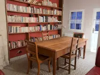 La Maison du Donjon - 8 Pers. Parking et Jardin Terrasse Avec vue sur le Dnjon Hotels in Loches