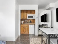 Recently Updated Private Studio w/ Separate Entrance Near Lake Chabot Hotels in Castro Valley