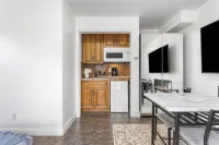 Recently Updated Private Studio w/ Separate Entrance Near Lake Chabot