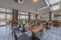 Fletcher Hotel-Restaurant Arnsberg-Sauerland - breakfast