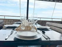 Family sized Beachside Apt, with sunset views + BBQ