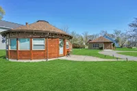 Whimsical Yurt near Niagara Falls and Buffalo - Country Houses