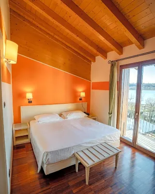 Hotel Ristorante Vecchia Riva