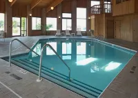 Quality Inn Hudsonville South - Pools