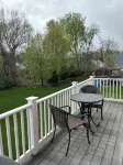 Charming Saratoga studio '09: walk to track, SPAC, downtown! Private entry/deck. - Apartments