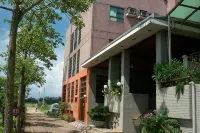 Kinsa Holiday Hotel