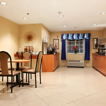Microtel Inn & Suites by Wyndham Kingsland Naval Base I-95