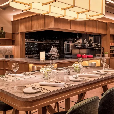 Sheraton Grand Salzburg Отели рядом с достопримечательностью «Таксхам»