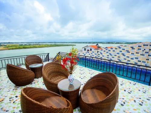 Rockmouse Centre River Villa Hoi An