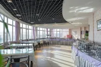 Hohhot Queqiao Hotel (Hailiang Square Zhongshan Road Subway Station Store)