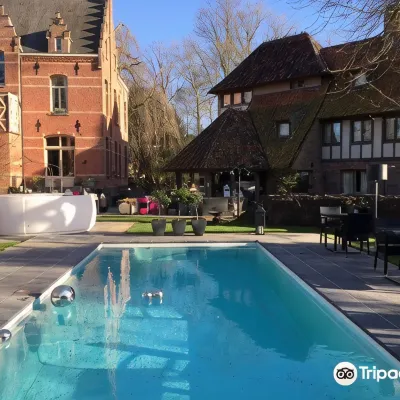 Charmehotel Manoir Ogygia Отели рядом с достопримечательностью «Палата суконщиков Ипра»