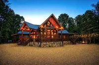 Wisdom Creek Lodge - Creek Lot, 4 Suites, Hot Tub & Game Room - Lodges