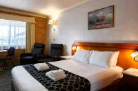 The Crossing Motel