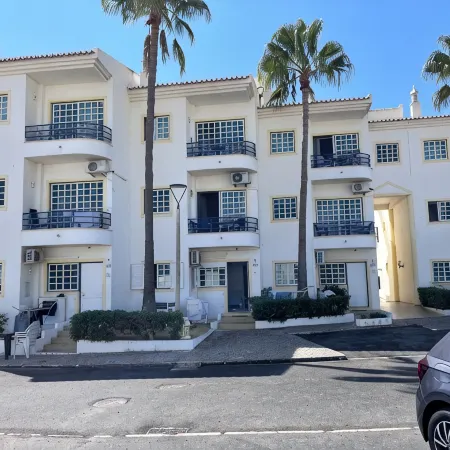 Apartment for rent in Albufeira - Aparts. Oura Palace 5 minutes from the beach.