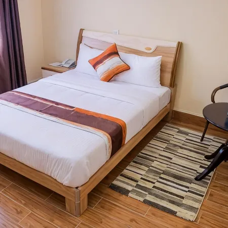 Kiandani Hotel