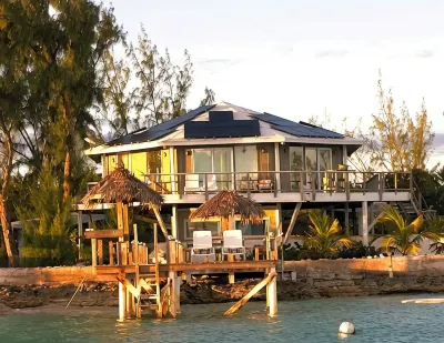 ONE OF A KIND PROPERTY! Breathtaking Views, Ocean Breezes, Huge Dock, Peaceful Hotels in 