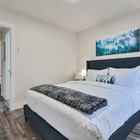Terrific Smoke-Free Place in Heart of Kings Beach walking distance to Lake