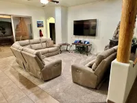 Spacious Home with private pickleball court, close to all Lake Powell activities - Gym