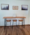 Summit Lake Escape - dog friendly cabin