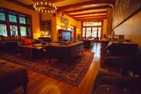 The Butchart Estate: heritage mansion by Georgian Bay - Boutique
