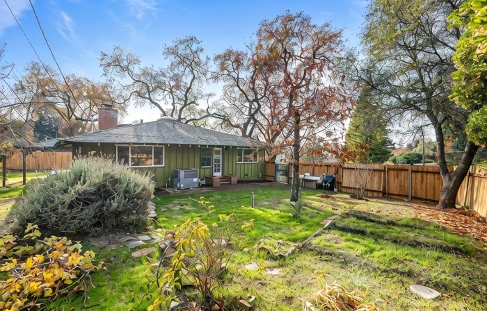 3 BR Home - Close to Highway & Amenities