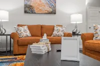NEW 3-BR townhome in delightful Spring Hill with WiFi, AC and many amenities
