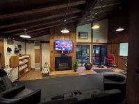 Cozy 2-bedroom condo with WiFi, pool, fitness room in charming Stowe - Gym