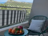 Charming apartment in Vence - Spectacular view, sunny, quiet, close to everything Hotels in Vence