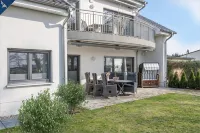 5 star apartment for 6 persons, ground floor with fenced garden