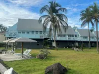 2-Bed Loft-Style Condo on the Water, WiFi, Pool, AC; Walk to Restaurants & Beach - Wifi