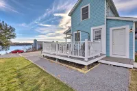 Rhode Island Haven: Walk to Greenwich Bay!